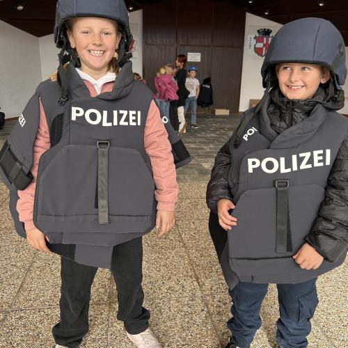 Polizei 