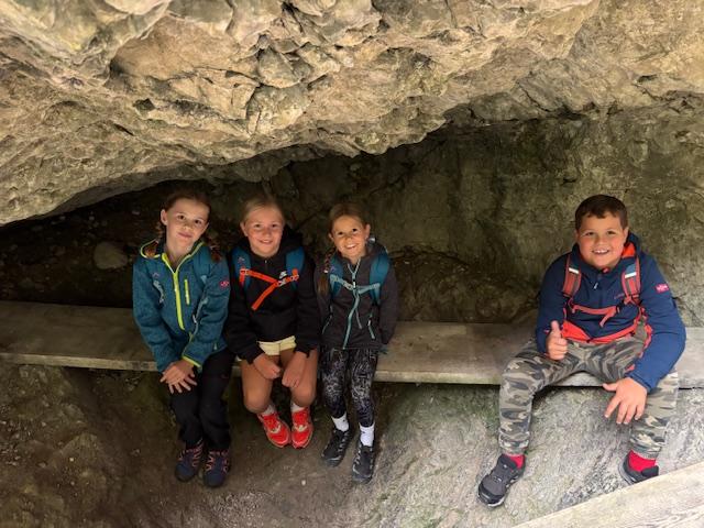 Höhle